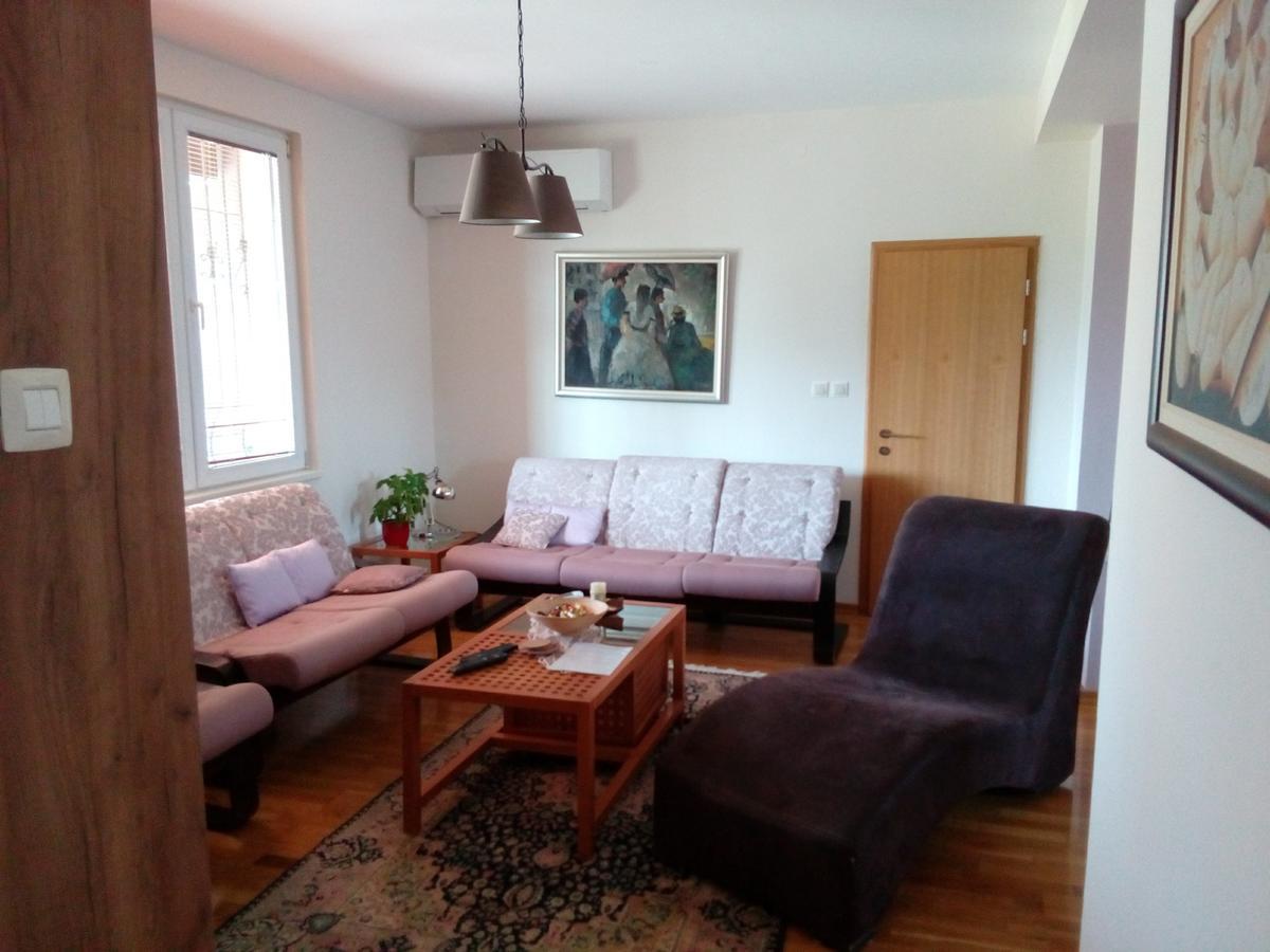 Green Villa Rodna Скопье Экстерьер фото